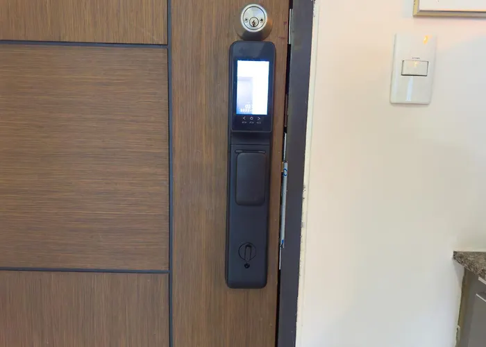 1br Bgc, One Uptown B001 * Manila