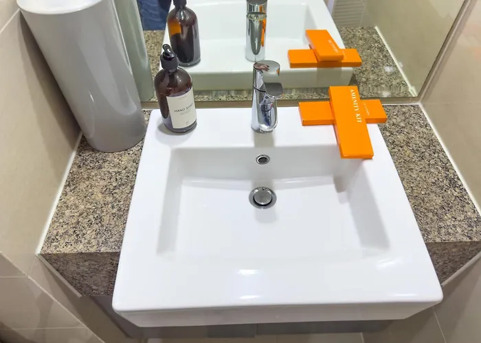 1br Bgc, One Uptown B001 *