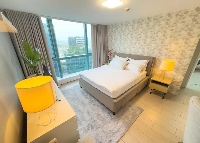 Apartment 1br Bgc, One Uptown B001